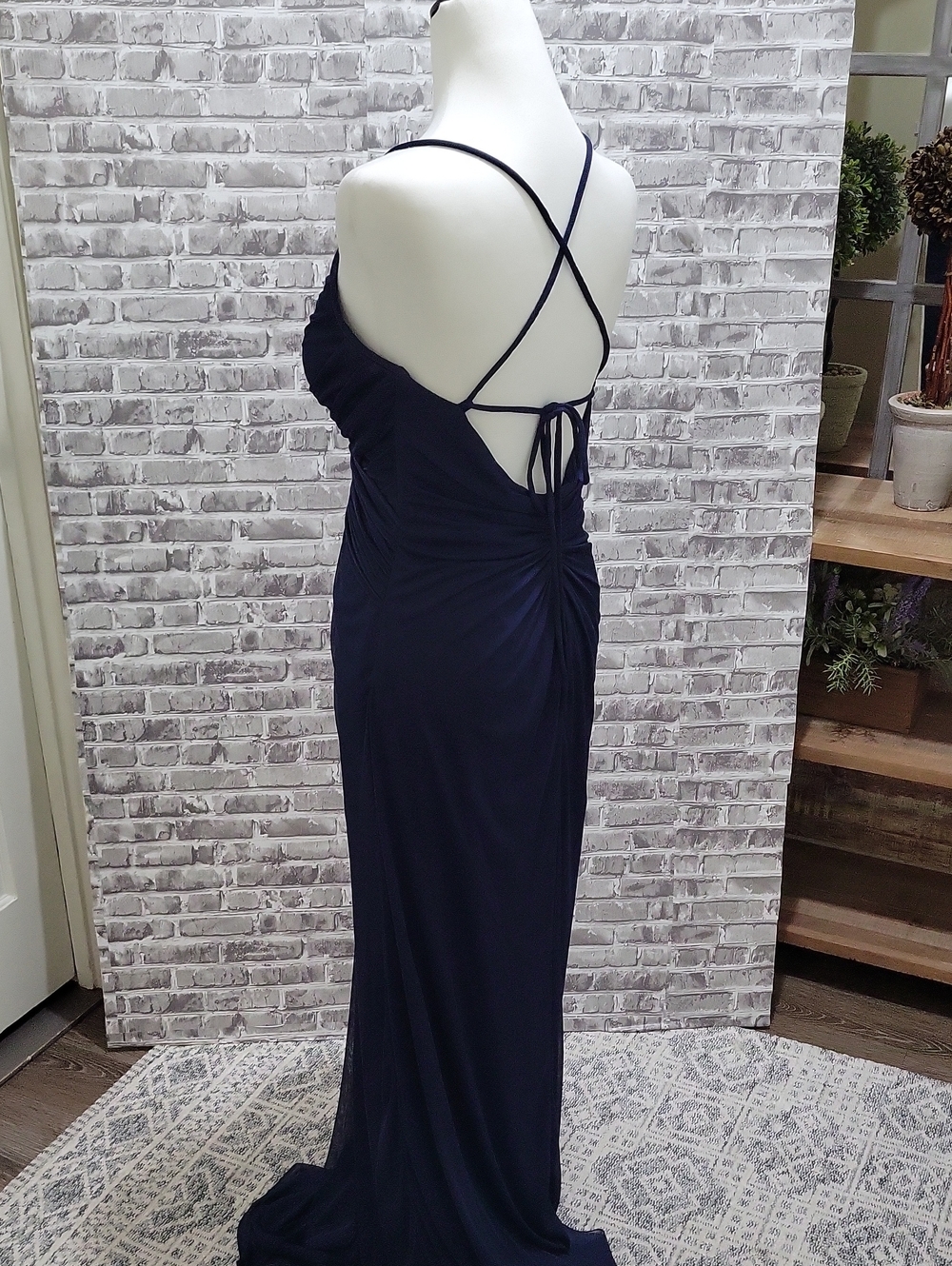 David's Bridal Navy Cross-Back Backless Gown Size 10, Elegant, Classic
